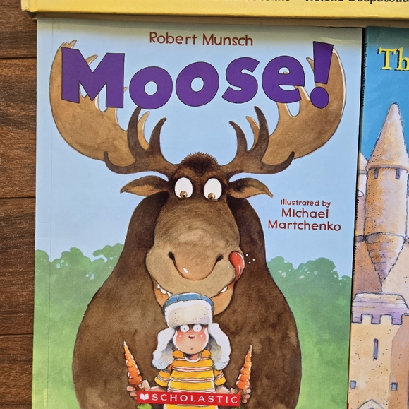 ROBERT MUNSCH BOOK LOT - Picture 10 of 16